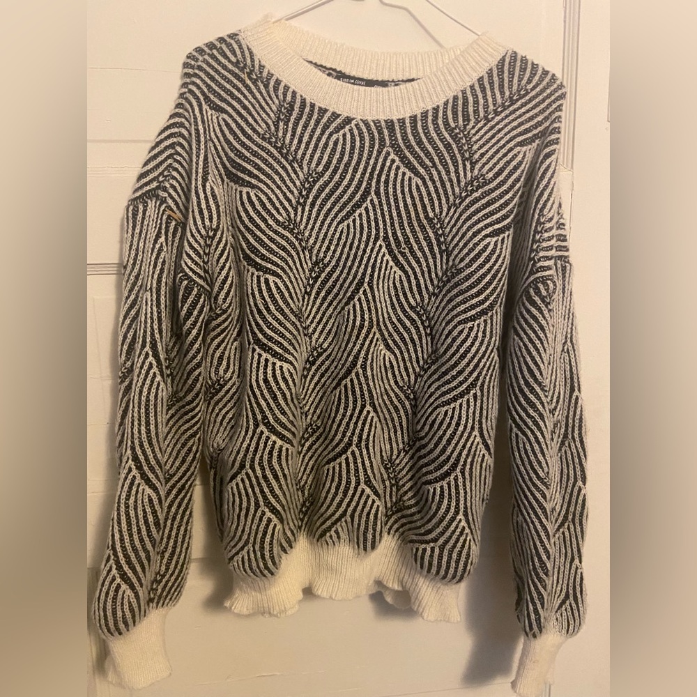 Wave Pattern Sweater - Picture 6 of 6
